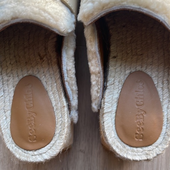 SEE BY CHLOÉ Viviane buckled shearling clogs - Picture 7 of 17